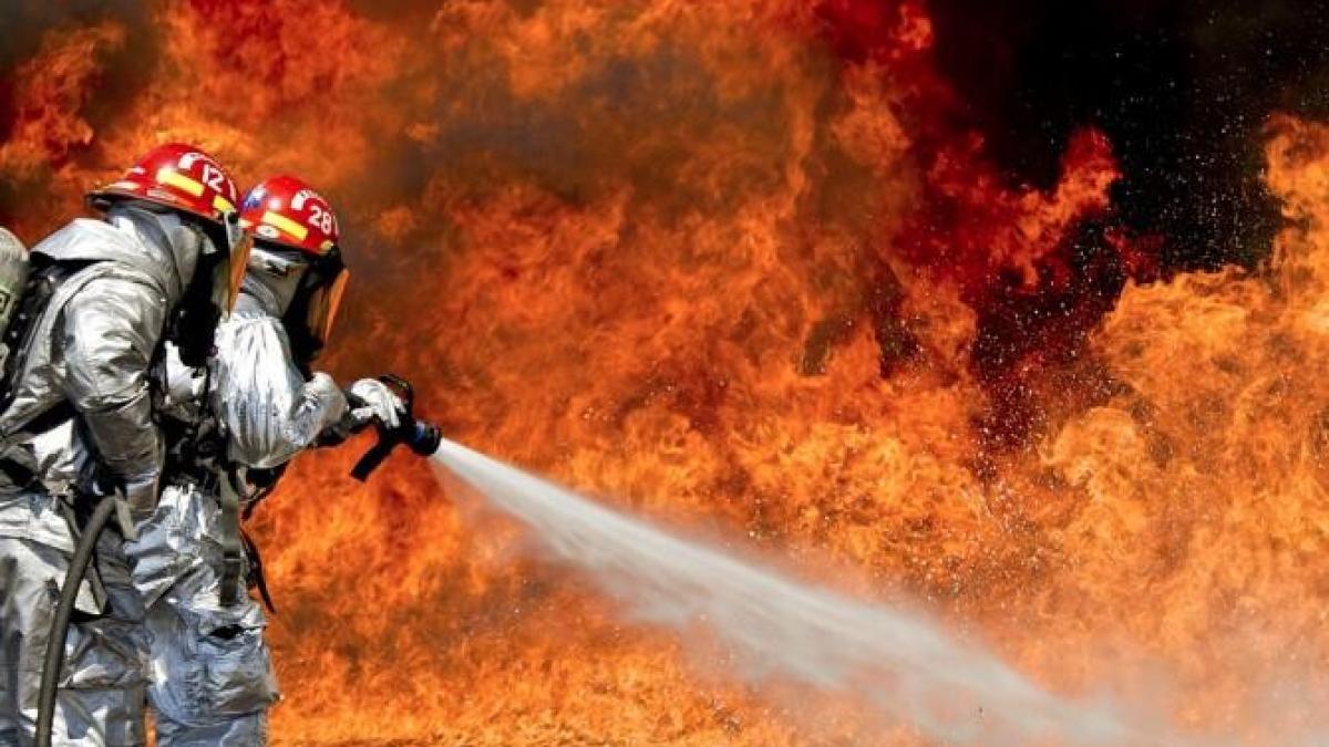 trei-persoane-sprc-ccprc-a6i-au-pierdut-viatprc-ccprc-a6a-iprc-ccprc-82n-urma-unui-incendiu-iprc-ccprc-82n-maramuresprc-ccprc-a6_75163100