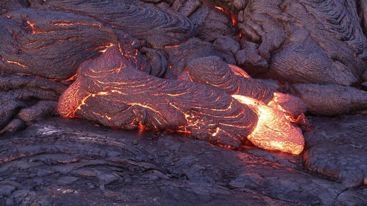 eruptie-vulcanislanda-pixabay_74091400