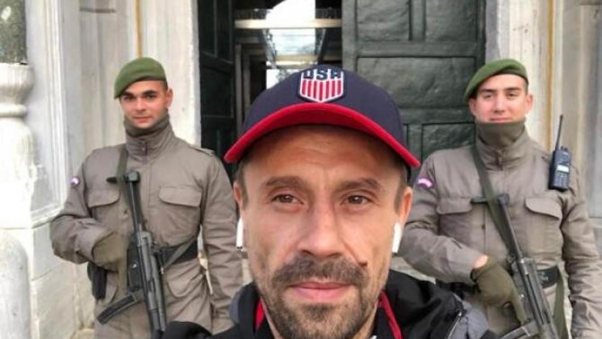 dan_camarzan_90512100