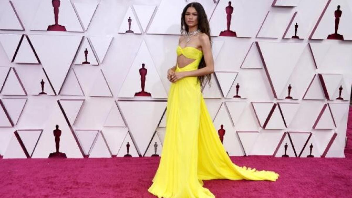 oscar-2021--actrita-zendaya--aparitie-de-peste-6-milioane-de-dolari-pe-covorul-rosu-2_84806100