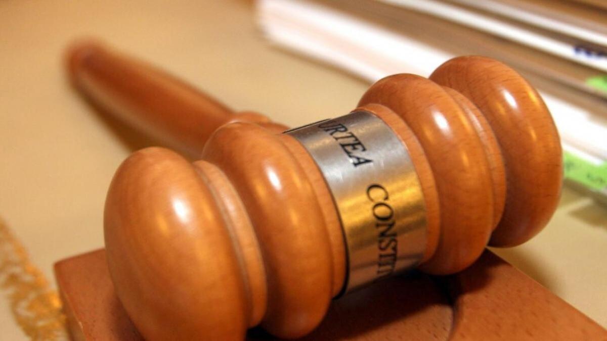 ccr--explicatie-de-ce-este-constitutionala-desemnarea-fara-tragere-la-sorti-a-judecatorilor-din-completurile-de-trei-de-la-iccj_47290800