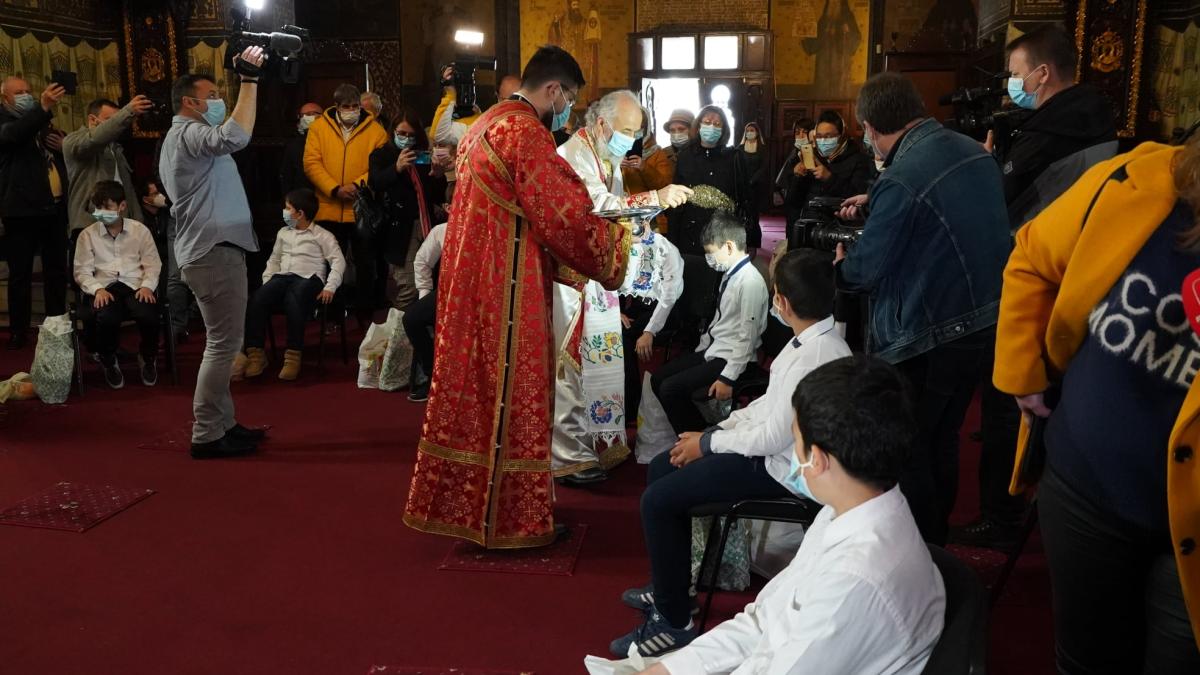 arhiepiscopia-dunarii-de-jos-facebook_03303700