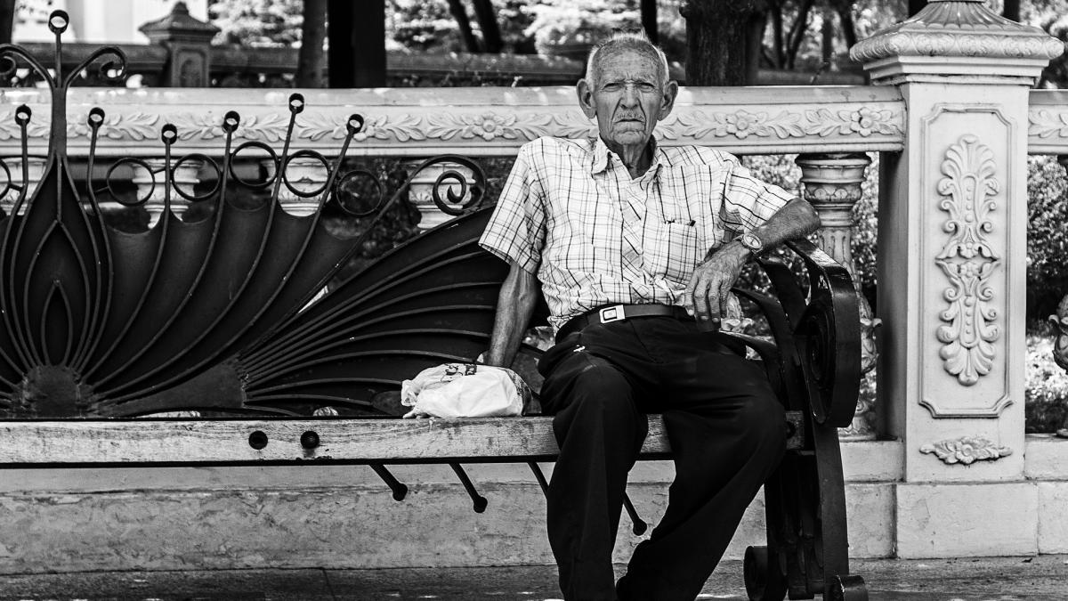 salariul-minim-creste-cu-300prc--dar-nu-ajunge-pentru-un-kilogram-de-carne_93627200