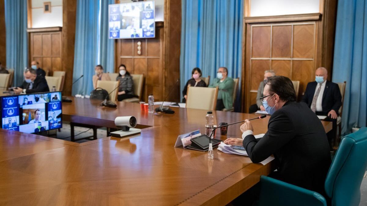 cotar-protesteaza-guvernul-modifica-legea-rca-in-defavoarea-pagubitilor-si-pentru-castigul-asiguratorilor_58556400