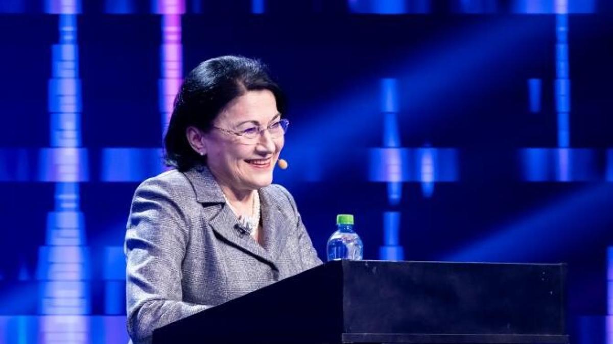 ecaterina-adnronescu-roast-la-iumor_14525500