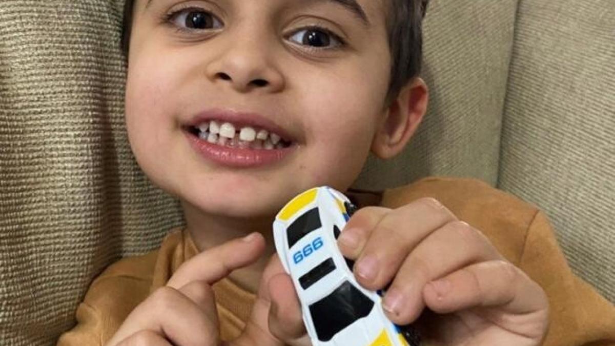 un-copil-de-4-ani-a-sunat-la-urgentprc-ccprc-a6e-dupaprc-ccprc-86-ce-mama-sa-a-lesprc-ccprc-a6inat--a-luat-numaprc-ccprc-86rul-de-pe-o-jucaprc-ccprc-86rie_19539700