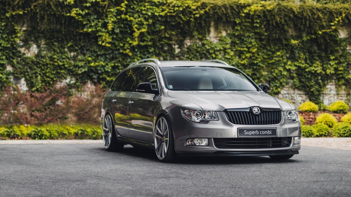 skoda_interzis_belarus_masini_proteste_unsplash_41874500