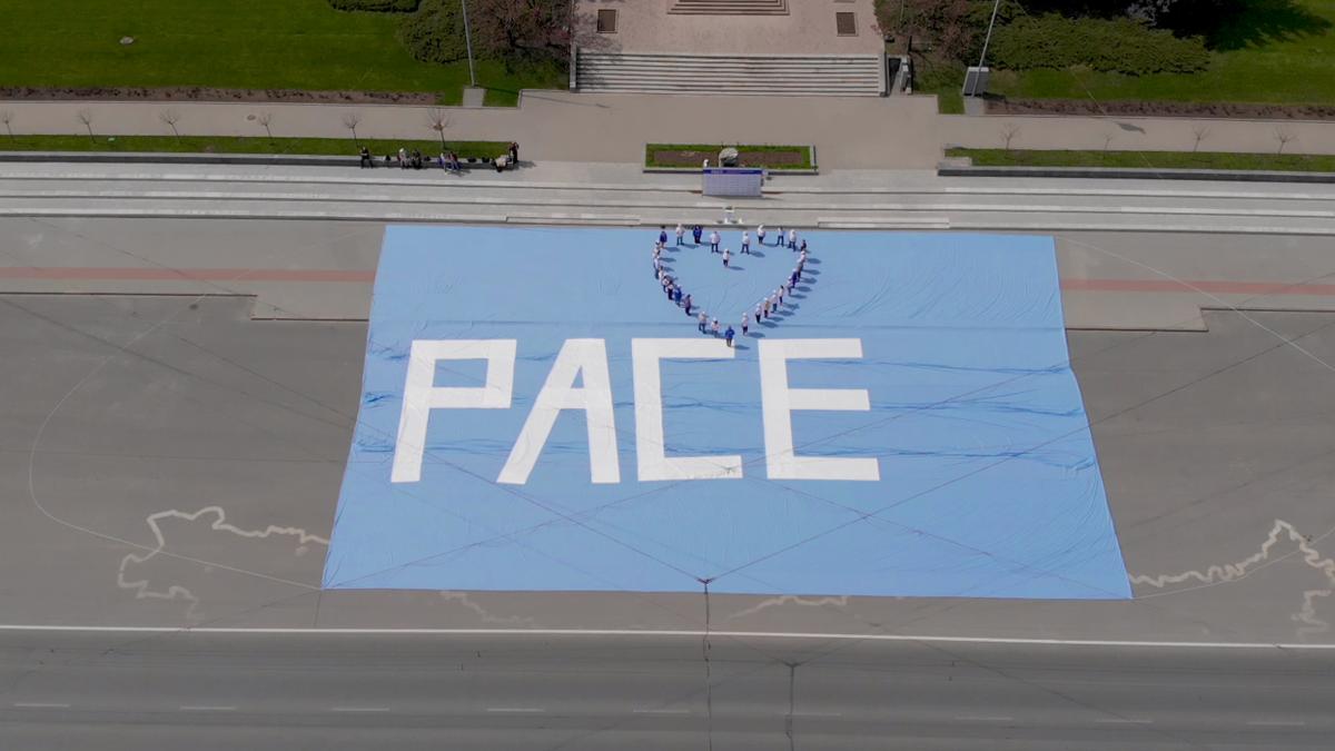 record-mondial-in-republica-moldova--cea-mai-mare-masca-de-protectie-de-pe-glob-1_74962500