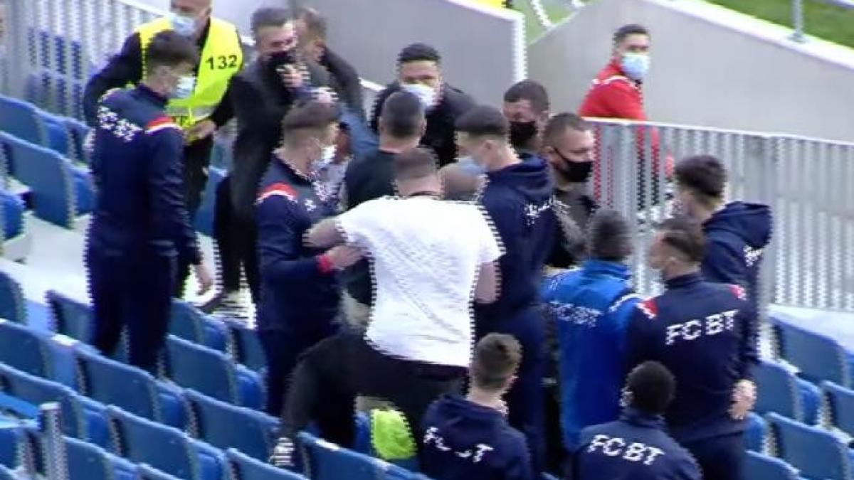 csu-craiova-fc-botosani-incidente_86498200