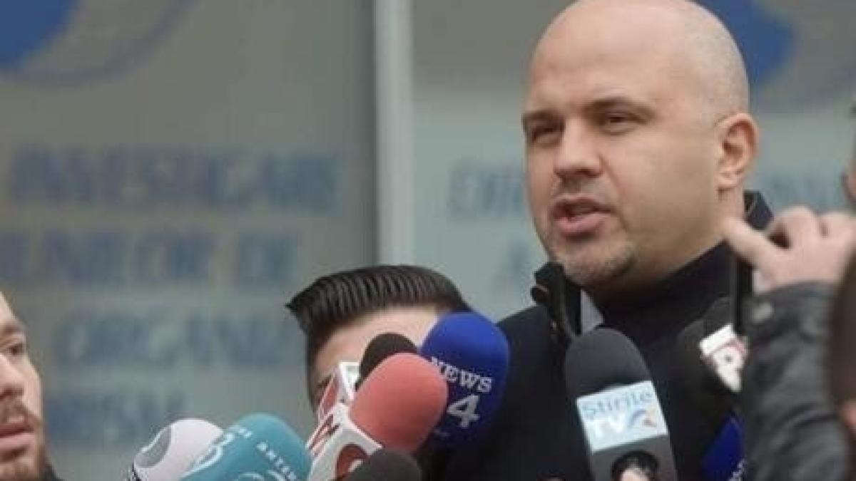 emanuel_ungureanu_campanie_vaccinare_patriarh_bor_fb_97850900