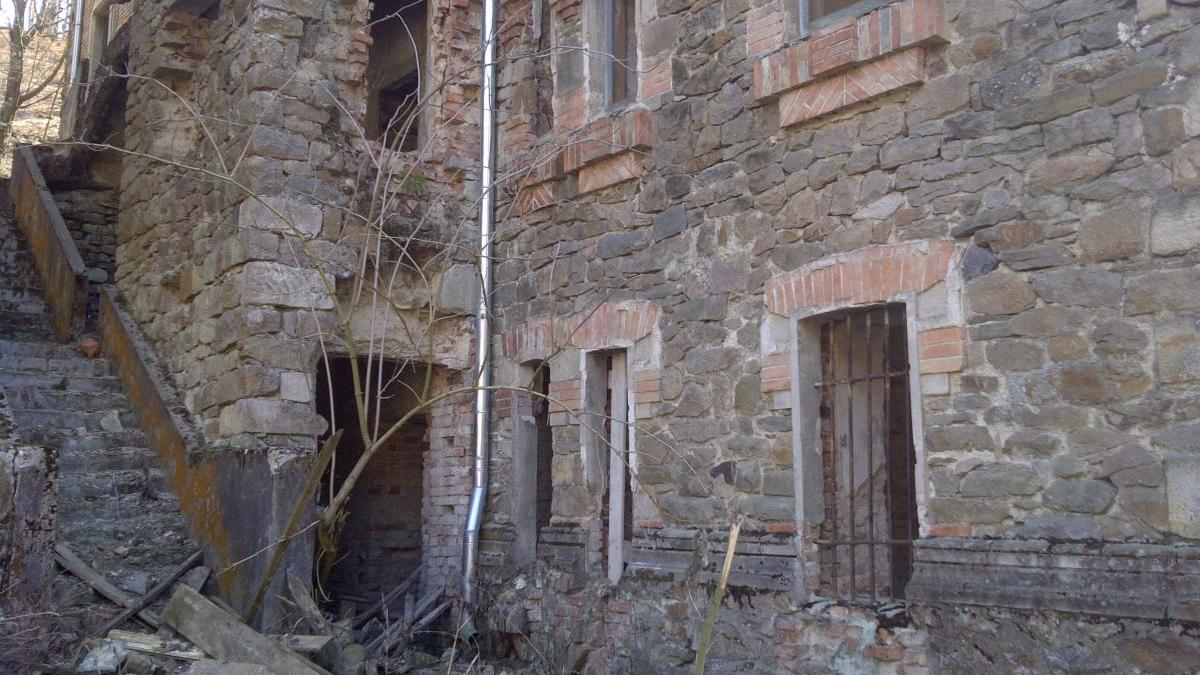 castel-zlatna-cumparat_53608400