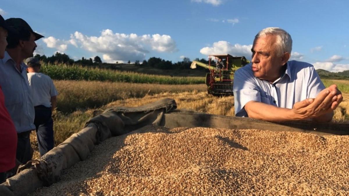 razvan-dumitrescu-il-are-drept-invitat-joi--6-mai--la-ora-12-00--pe-ministrul-agriculturii-petre-daea-prc-c2prc-a0_97352000