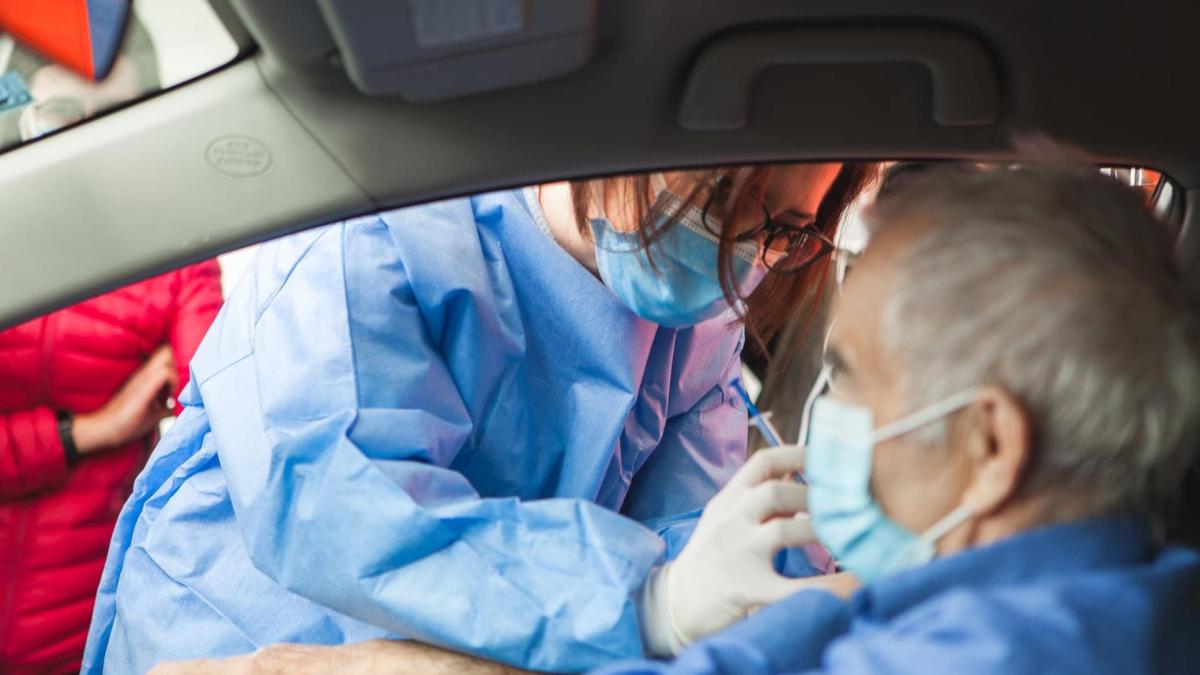 vaccinare-drive-thru-alba-iulia-cu-premii_55403100