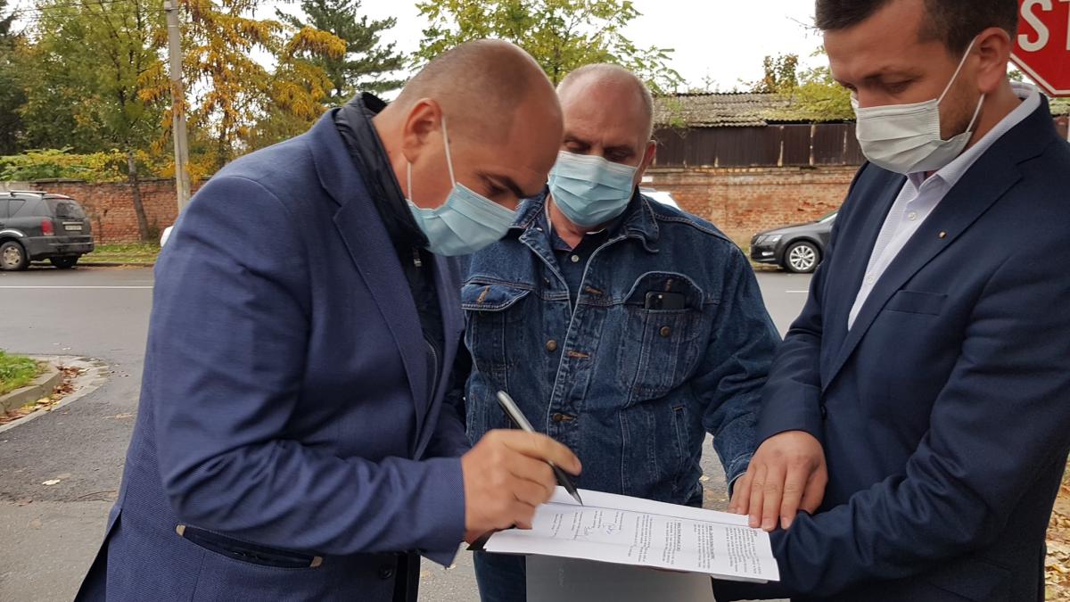 ilie_bolojan_critici_actori_contracte_horghidangalati_scenariu_sumbru_oradea_fb_54996000