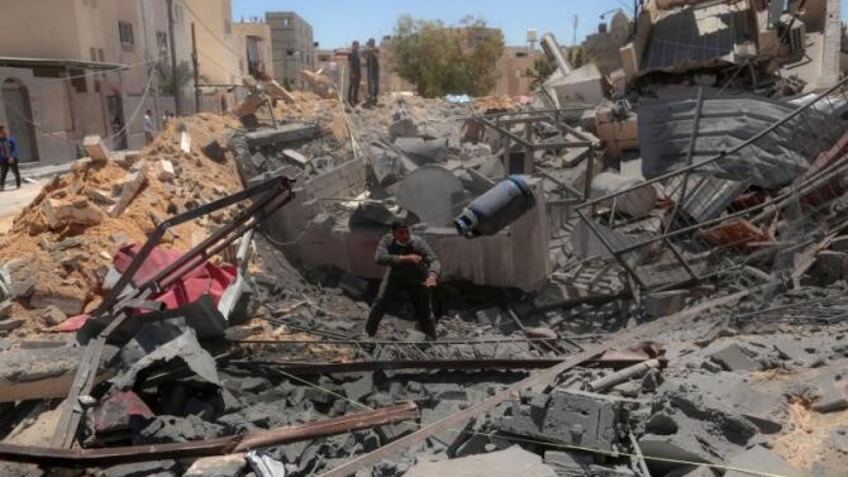 noi-violentprc-ccprc-a6e-iprc-ccprc-82ntre-israel-sprc-ccprc-a6i-combatantprc-ccprc-a6ii-palestinieni--o-rachetaprc-ccprc-86-a-distrus-sediul-associated-press-sprc-ccprc-a7i-canalului-al-jazira_05056500