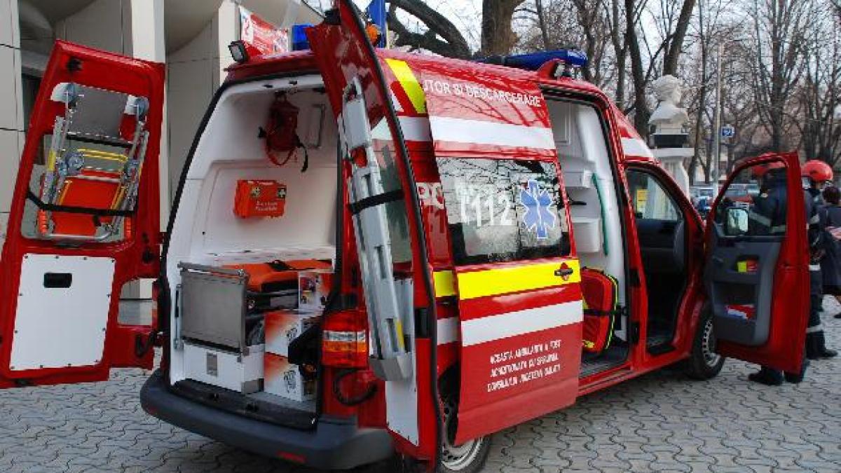 fata-14-ani-bloc-galati_67460700