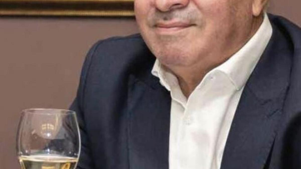 adrian-raprc-ccprc-86dulescu-a-murit--romulus-iaru---dacaprc-ccprc-86-iprc-ccprc-82n-tprc-ccprc-a6ara-asta-mai-bem-vinuri-bune--o-facem-sprc-ccprc-a6i-datoritaprc-ccprc-86-lui_15596400