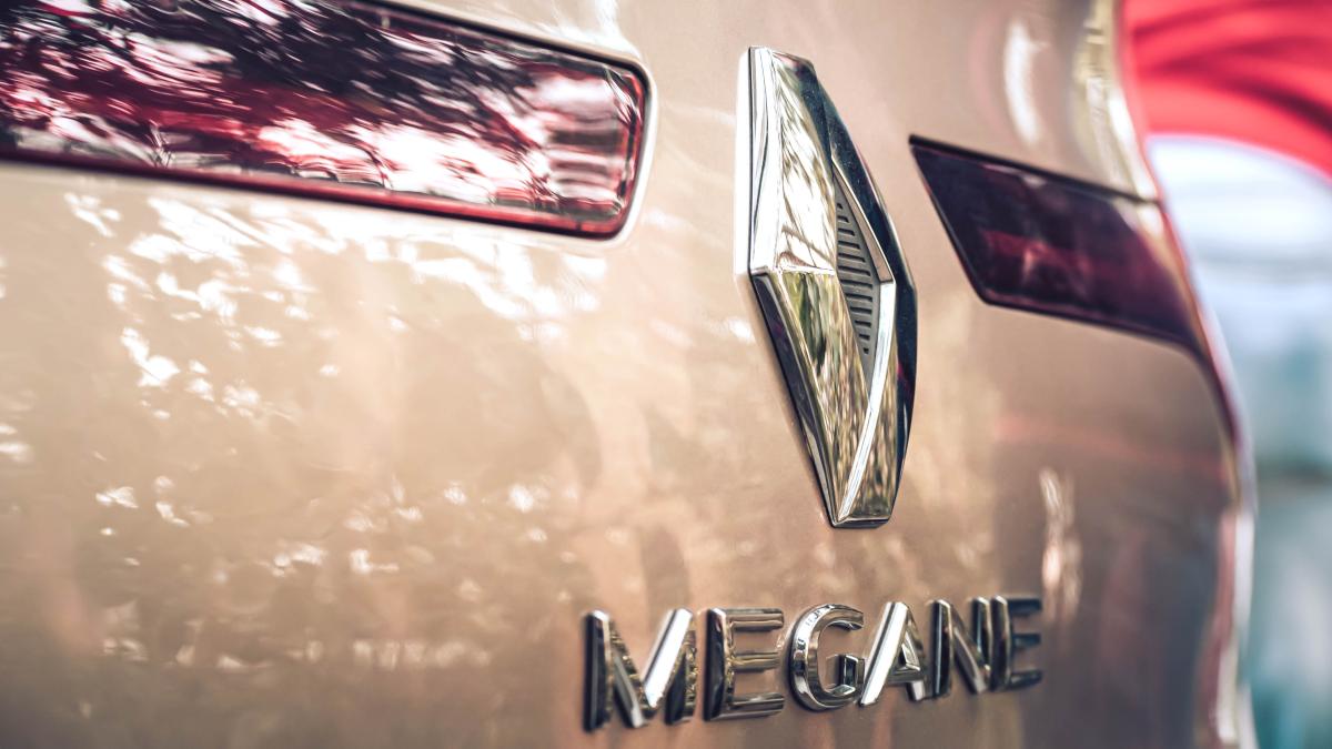 renault_daimler_actiuni_vanzare_miliard_euro_unsplash_12545600