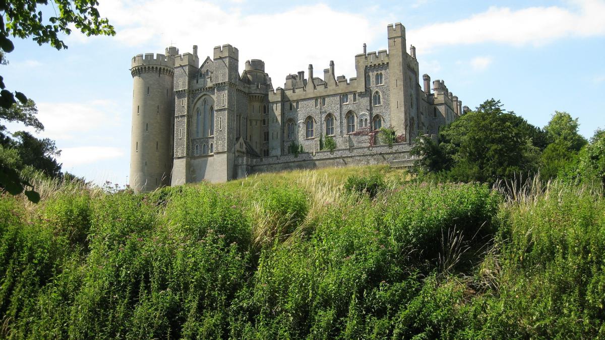 arundel-castle-173685_1920_46654600