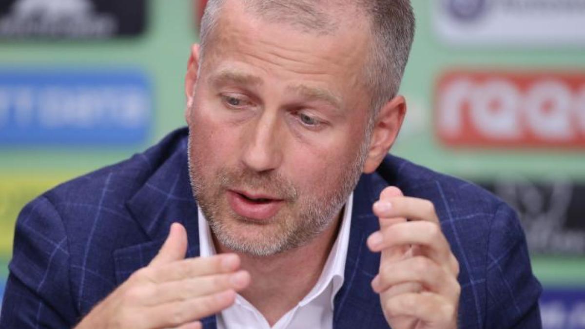 cfr-cluj---fcsb--edi-iordanescu--despre-plecarea-sa-de-la-cfr--atunci-o-sa-aveti-un-raspuns_01681200