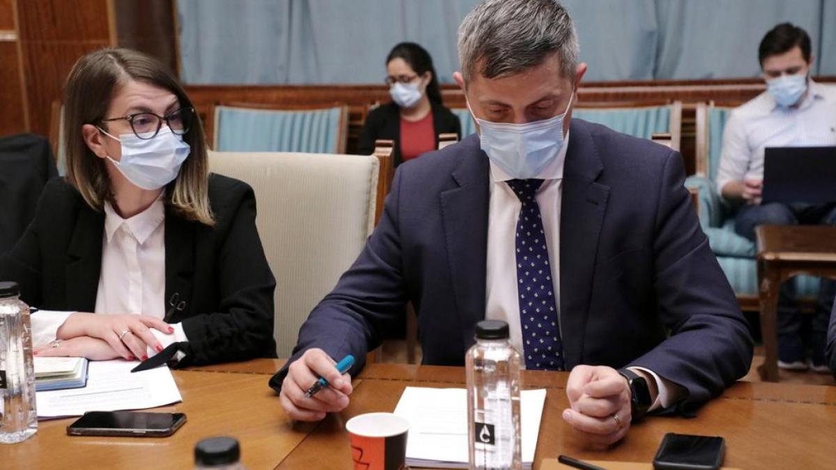 dan_barna_lift_laura_vicol_18544200