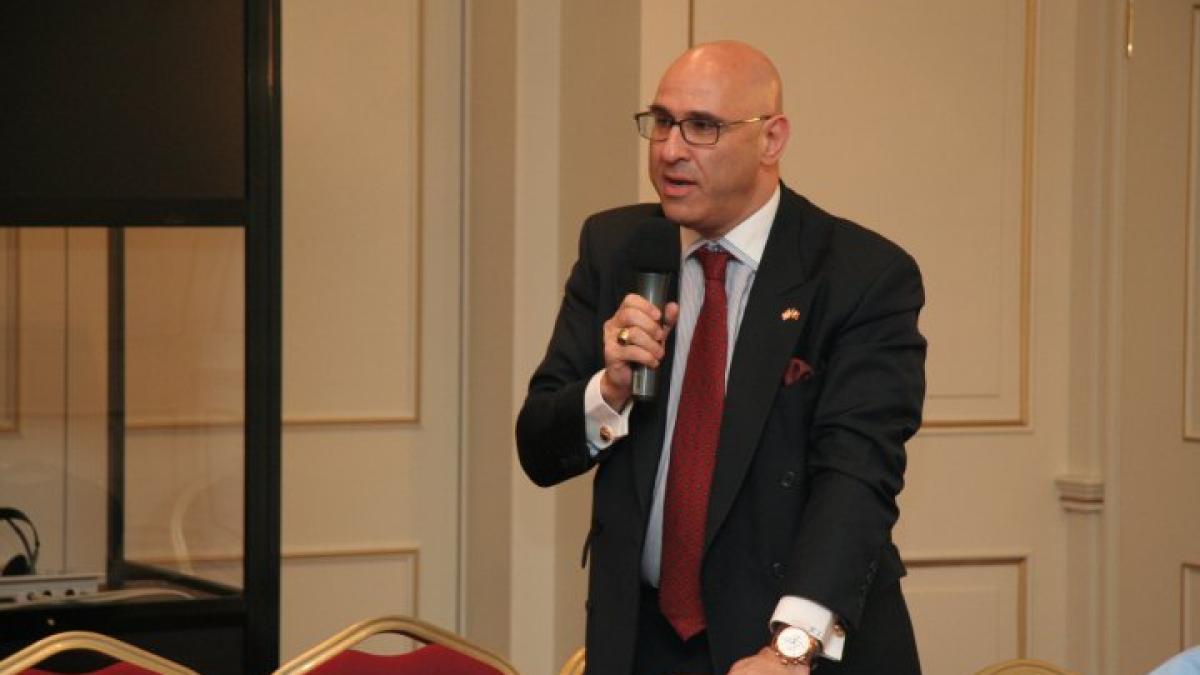 niels_schnecker_foto_aparitie_fb_24376900