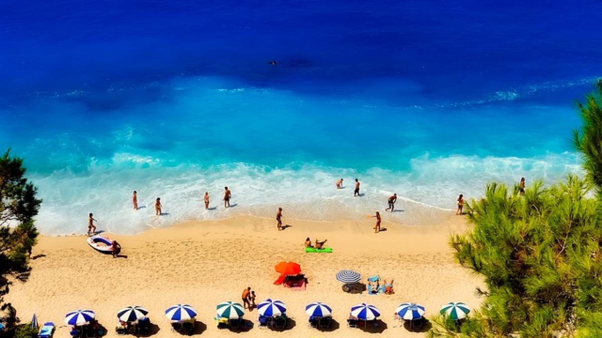 grecia-plaja-reguli-masca-amenda_25357300