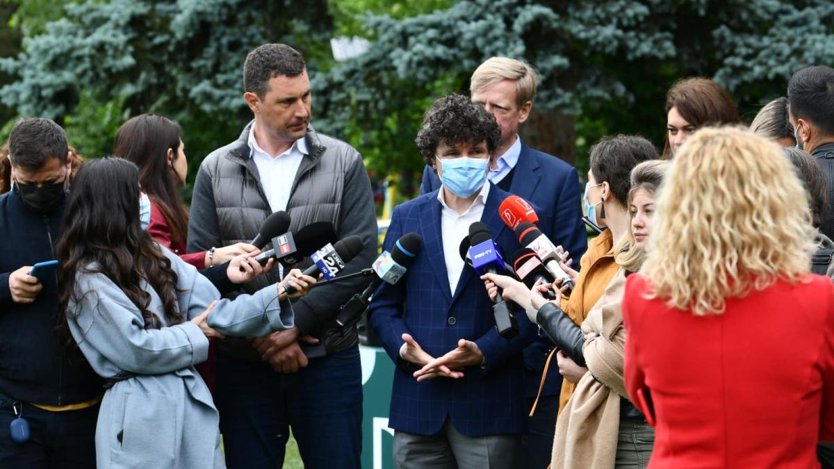 nicusor-dan_40034400