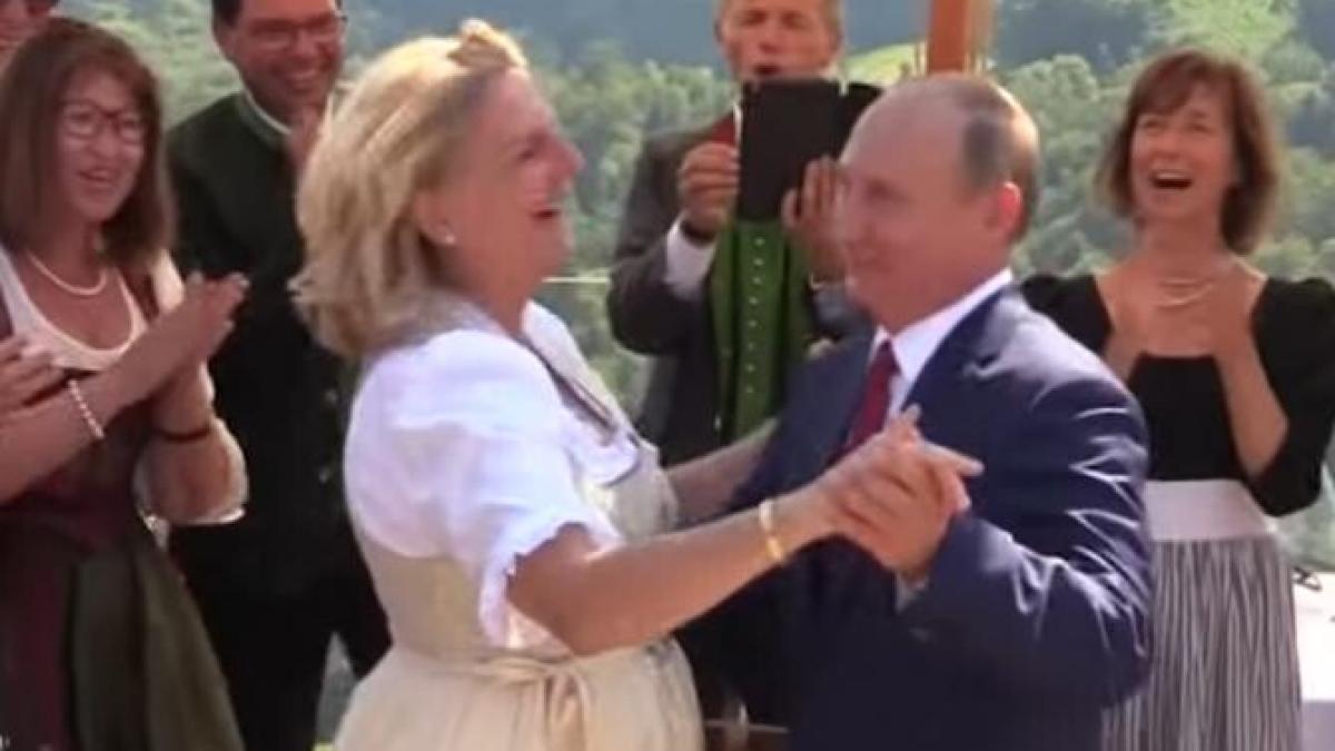 sefa-diplomatiei-austrice-care-a-dansat-cu-putin_85994100