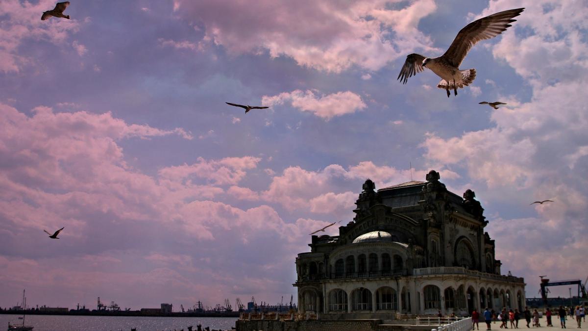 cazino-constanta-femeie-cazuta_20201600