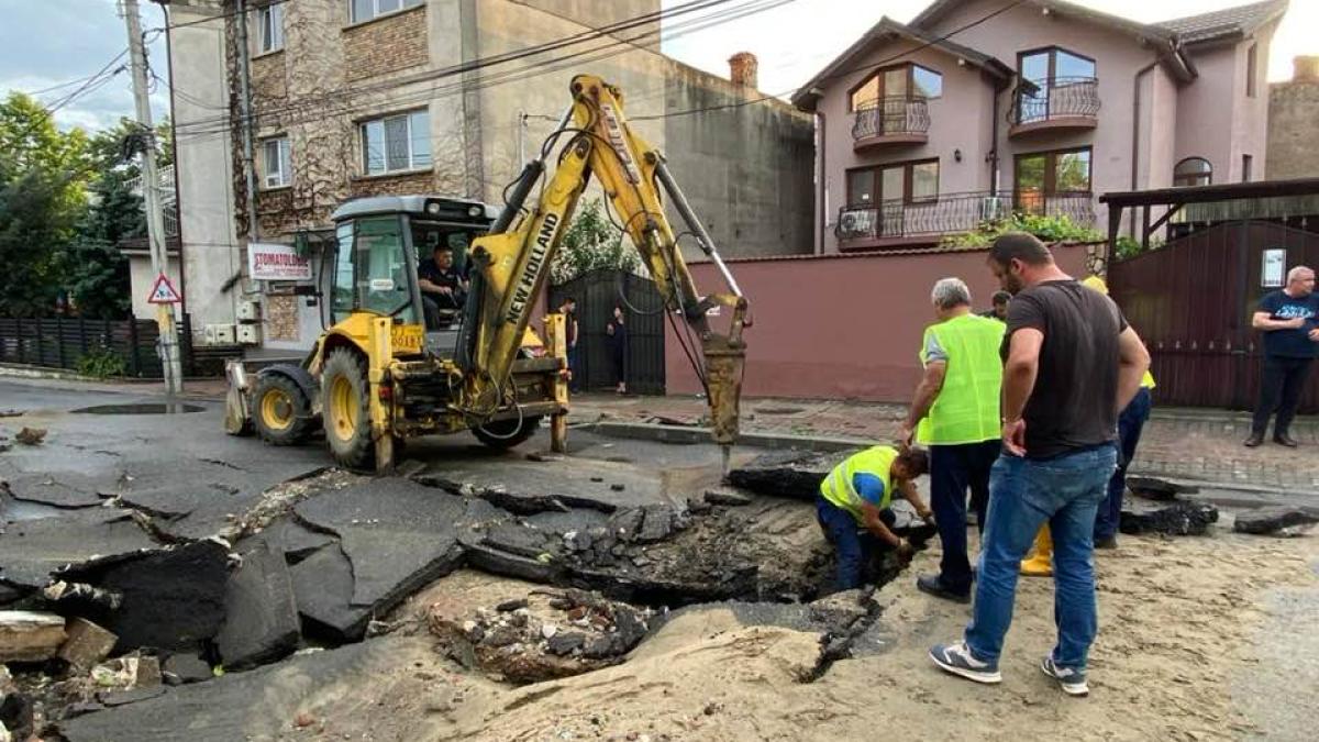 strada_bibescu_foto_facebook_lia_olguta_vasilescu_40050500