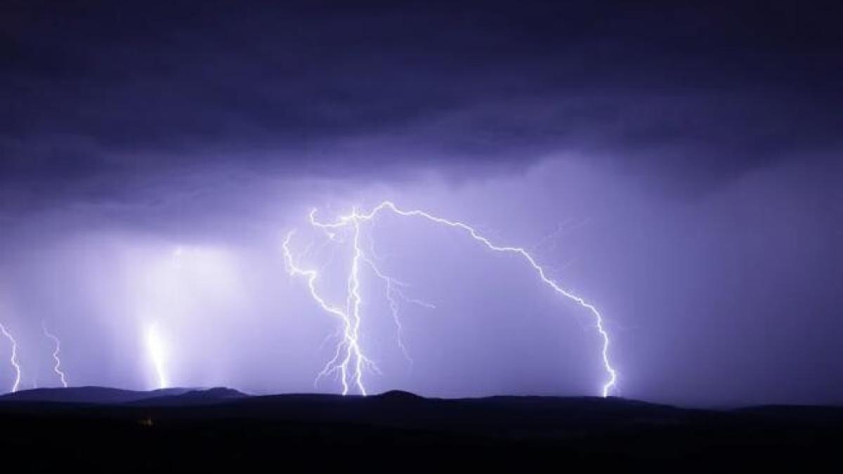 anm--atentprc-ccprc-a6ionare-meteo-cod-portocaliu-de-vreme-severaprc-ccprc-86-imediataprc-ccprc-86--judetprc-ccprc-a6ele-vizate_13512400