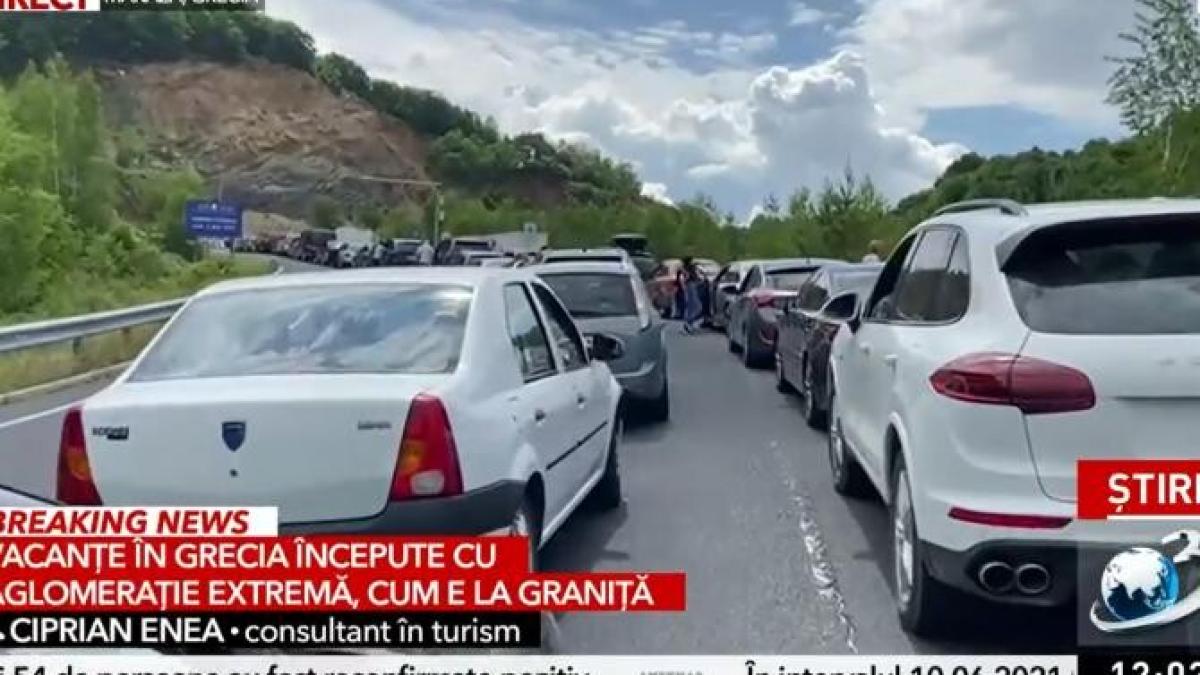 cozi-uriase-la-intrarea-in-grecia--romanii-isi-incep-vacanta-in-aglomeratie_06168800