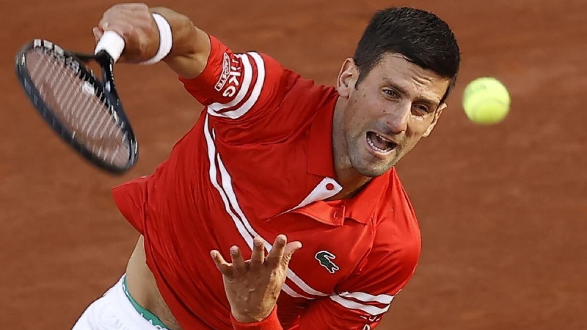 djokovic--gest-viral-dupa-succesul-de-la-roland-garros--m-a-incurajat-ca-un-nebun--l-am-auzit-mereu_52115400