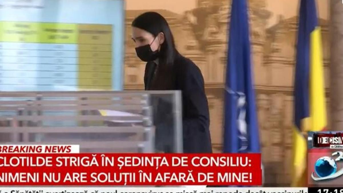 clotilde--in-sedinta-de-consiliu-nimeni-nu-are-solutii-in-afara-de-mine--primarul-sectorului-1-parasit-sala_65943900