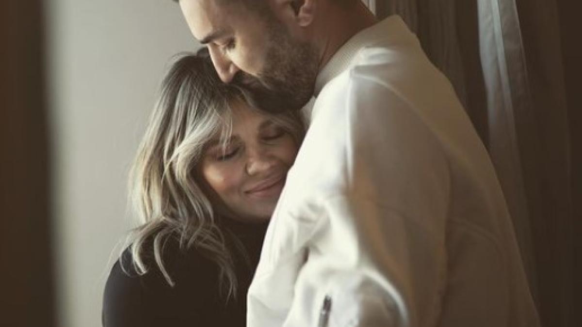 smiley-si-gina-pistol-si-au-botezat-fetita-in-secret--andreea-banica-i-a-dat-de-gol--cine-sunt-nasii-lui-josephine_62957200