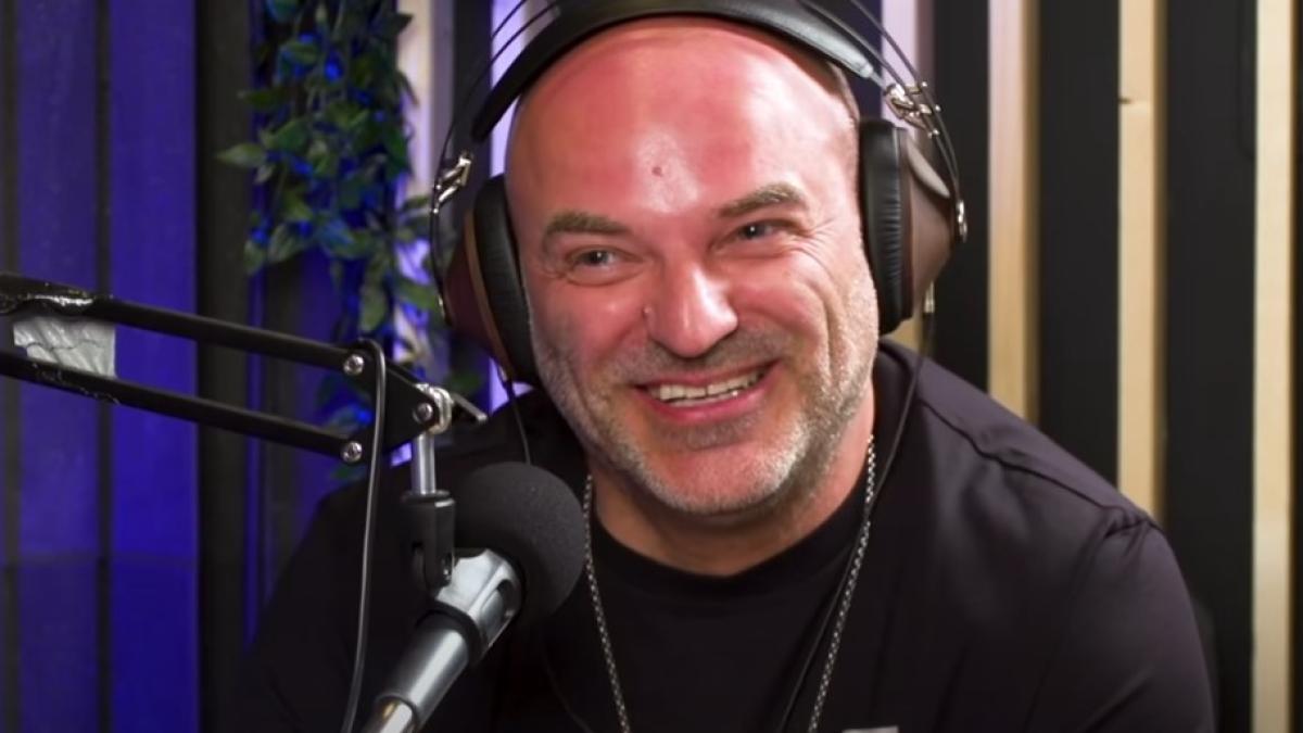 dan-capatos--adevarul-despre-salariu-si-tv-daca-le-faci-strambe--te-dau-afara--nestiind-sa-fac-altceva--traiesc-din-salariul-pe-care-il-am_45613000