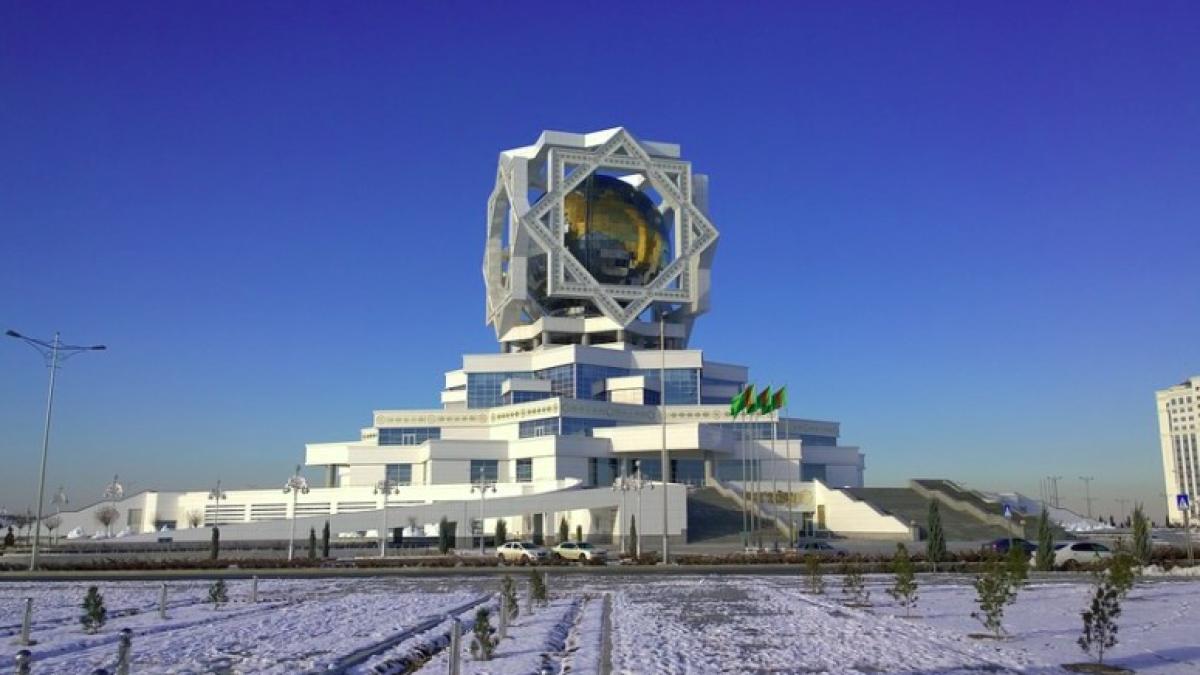 ashgabat_turkmenistan_interantional_pxb_61561700