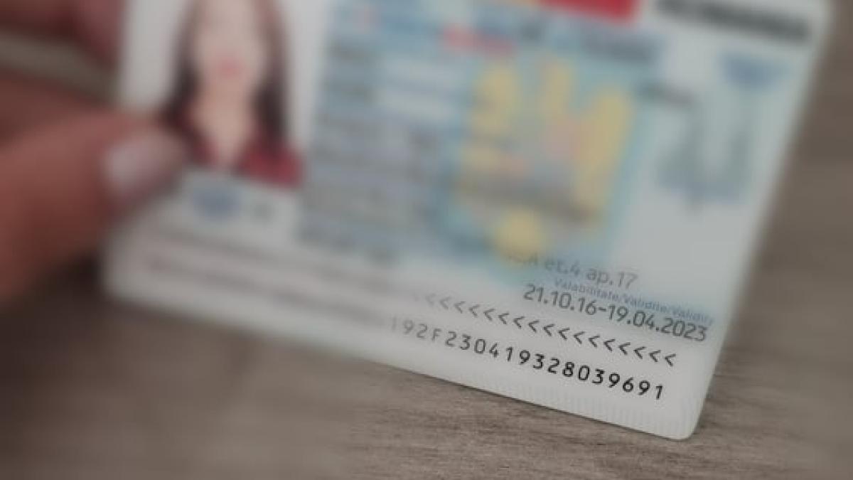 carte-de-indentitate-usr-plus_25350600