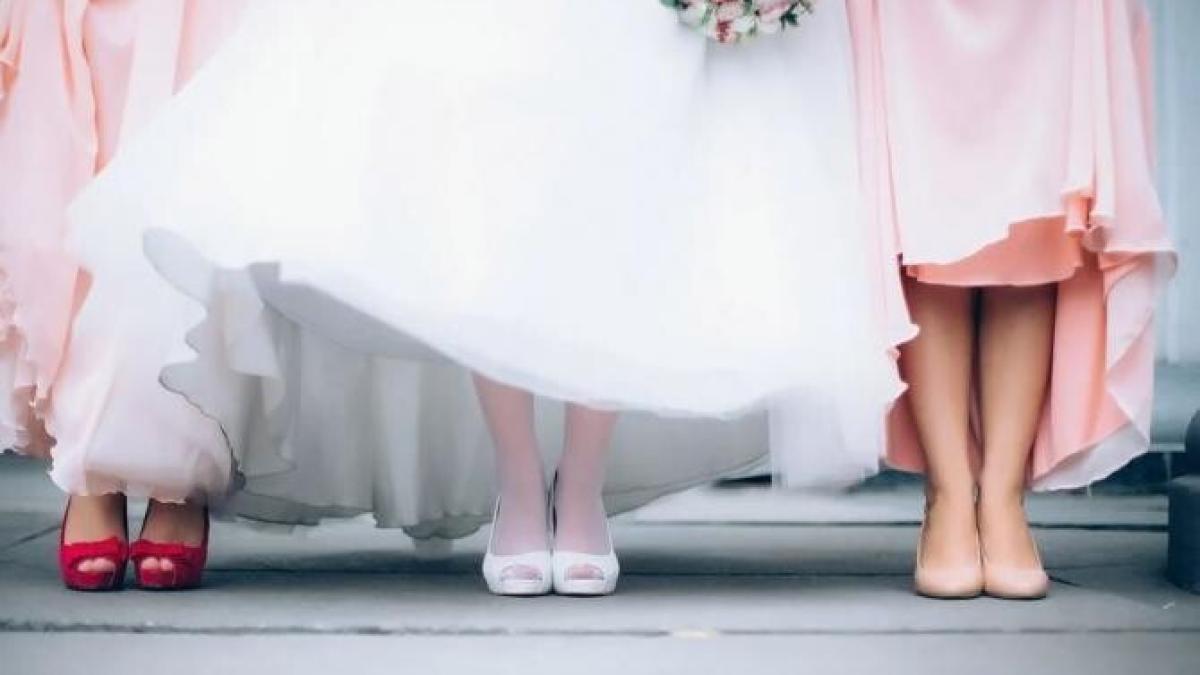 domnisoara-de-onoare_93395900