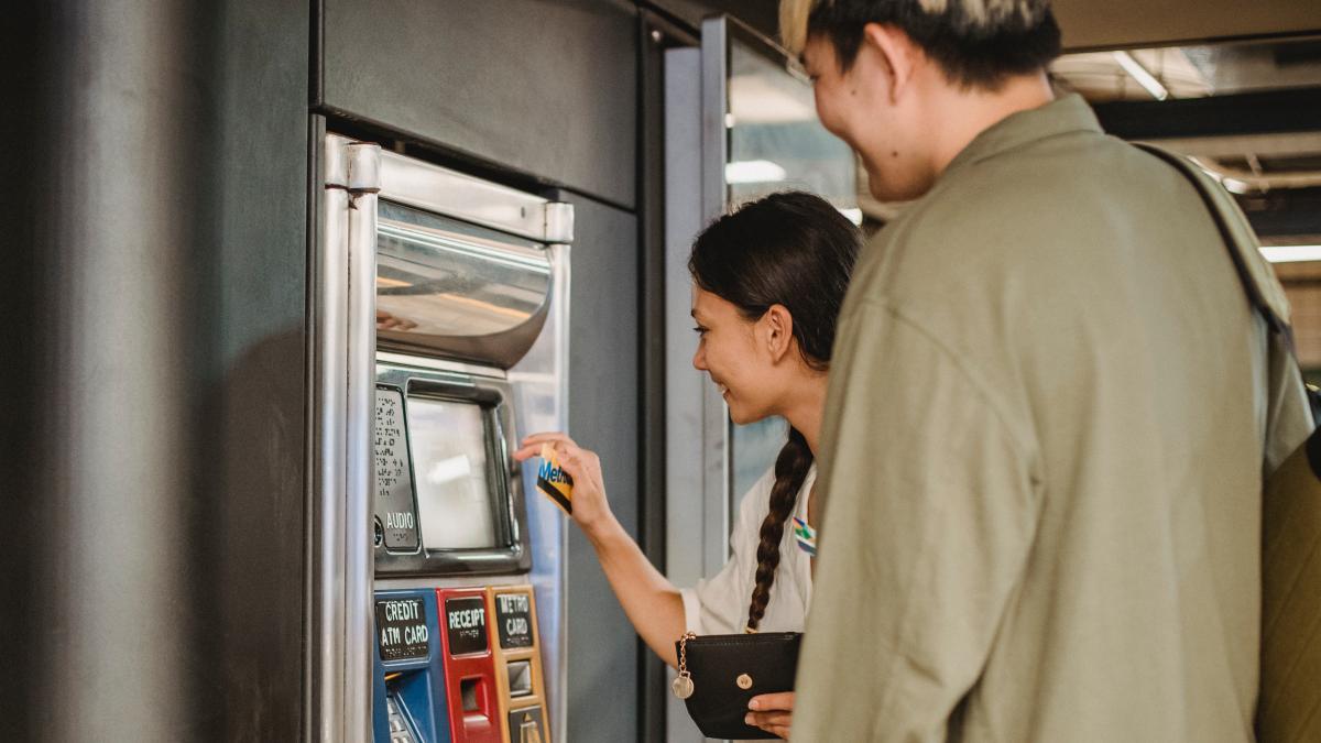 horoscop-23-iunie-berbec--taur--gemeni--rac--leu--fecioara--crestere-de-salariu-pentru-o-zodie--cere-si-ti-se-va-da_56916000