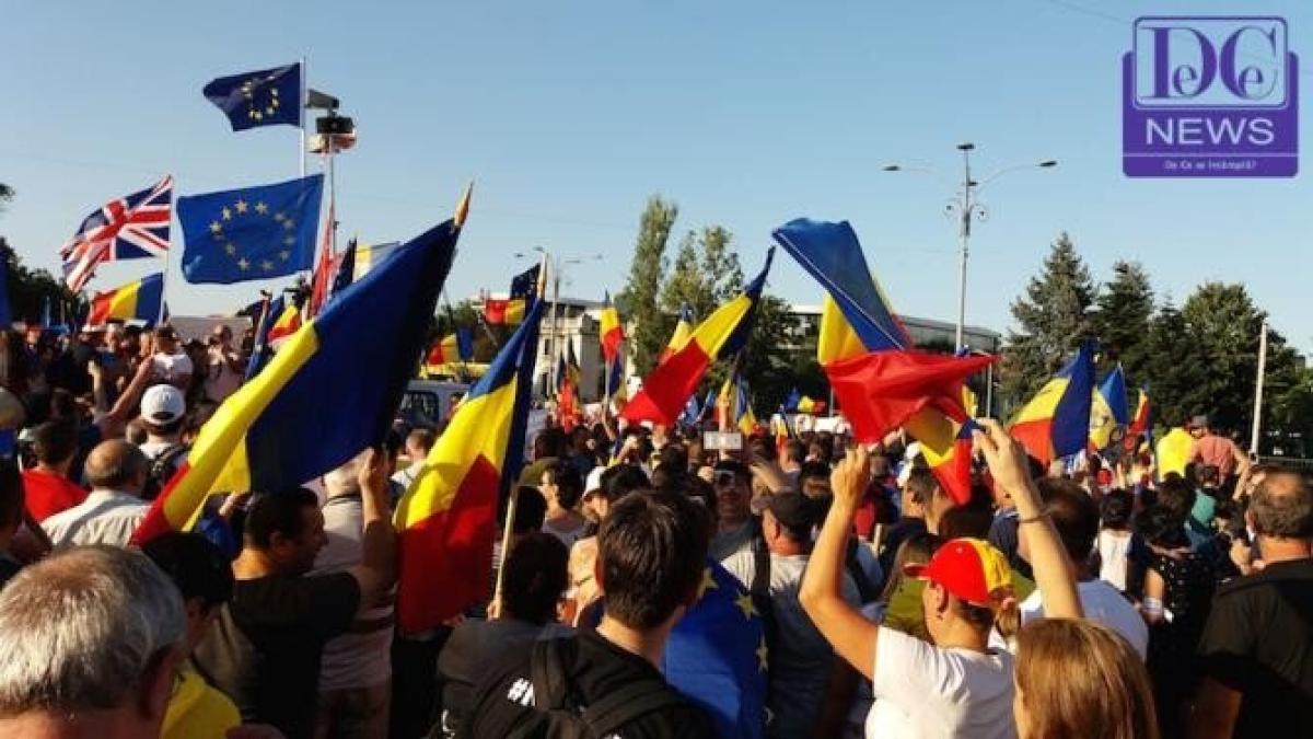 oamenii--chemati-de-declic-in-piata-victoriei-impotriva-guvernului_27193900