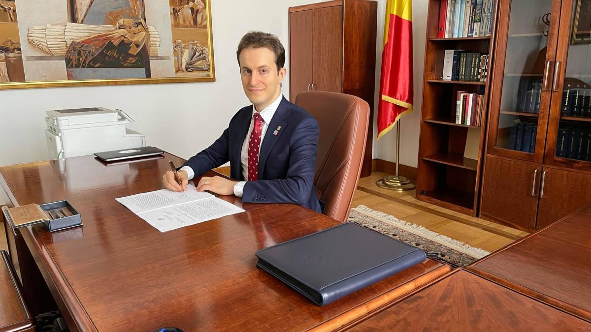 mihai-badea--presedintele-comisiei-juridice--reactie-dupa-acuzatiile-consilierilor-au-dezmintit-nu-stim-cine-a-facut-asta_59437700