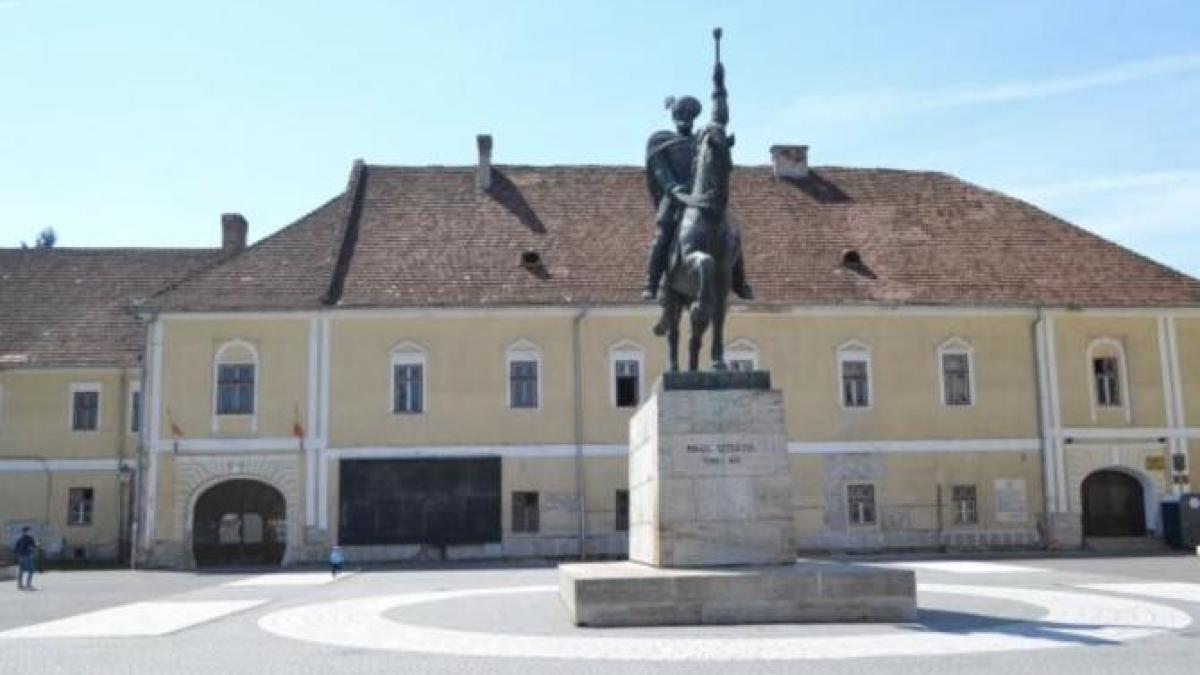 palat-principi-alba-iulia-ziarulunirea-ro_10521000