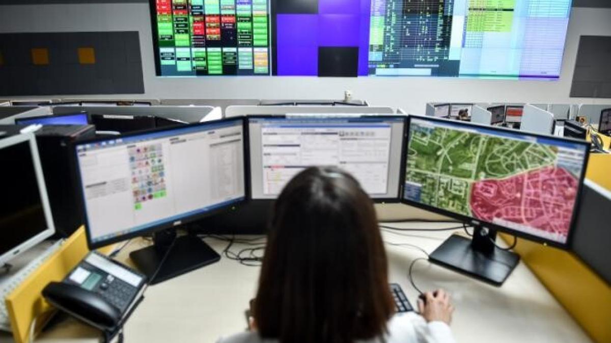 ce-simte-sprc-ccprc-a6i-traprc-ccprc-86iesprc-ccprc-a6te-un-operator-de-la-urgentprc-ccprc-a6e_69503300