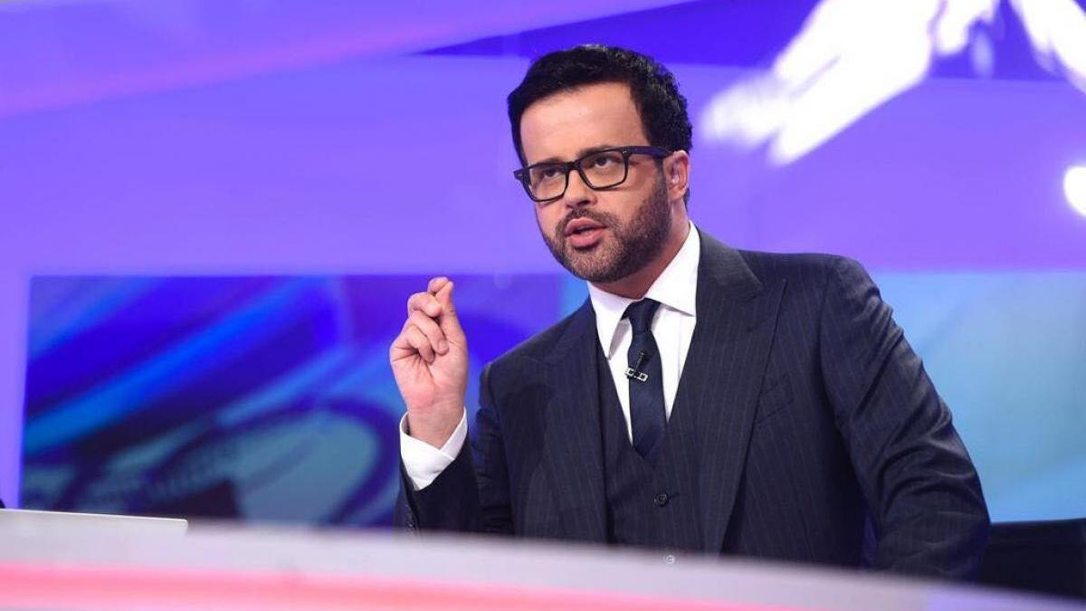 mihai-gadea--premiat-de-uzpr--de-ce-a-lipsit-de-la-ceremonie-prc-e2prc-80prc-93-dezvaluirea--facuta-de-adrian-ursu_12286700