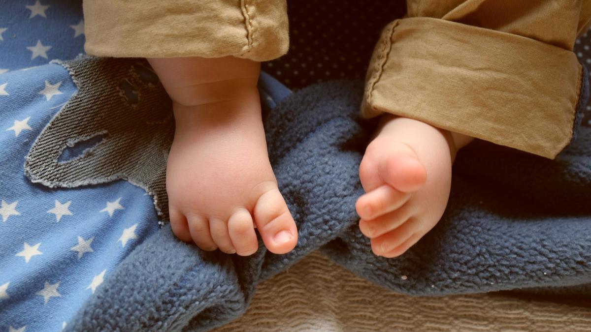 bebelus_picior_pxb_33622800