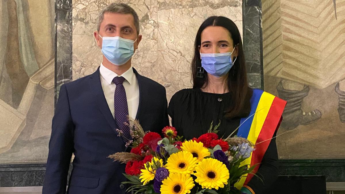 dan_barna_clotilde_armand_romania_fb_65738600