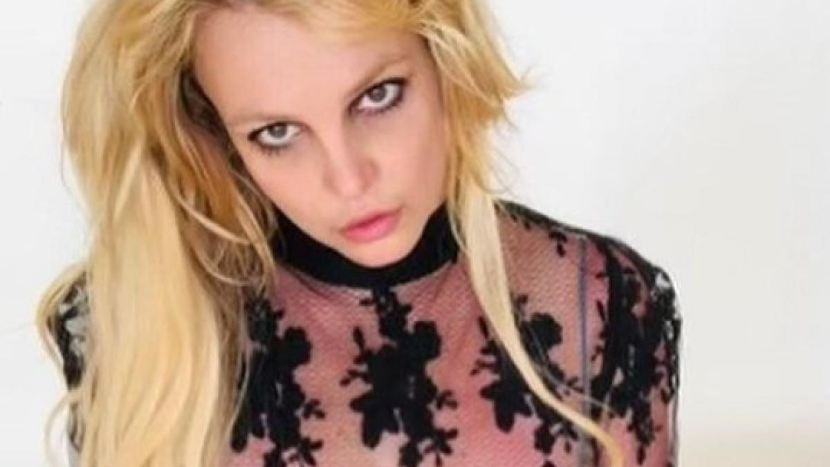 britney-spears--imagine-dezolanta-cu-bebelusul-in-brate--plangea-si-se-ascundea-de-paparazii-au-ras-si-i-au-facut-poze_76251500