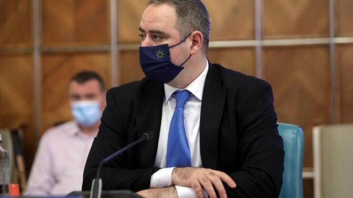 nazare-finante-remaniere_98427900_14052600